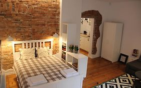 Apartament z patio w centrum Starego Miasta